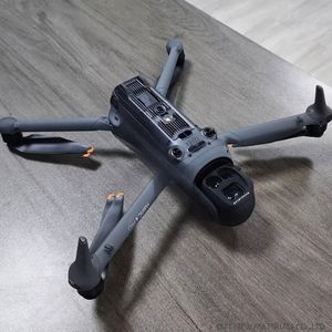 โดรนเชิงพาณิชย์ Mavic 4 Pro 512GB Creator Combo กล้องคู่พร้อมกิมบอลหมุนได้ 360 องศา ความละเอียด 100 ล้านพิกเซล เซ็นเซอร์ 4/3 Cmos Hasselblad 10 บิต HDR - Product Image 1