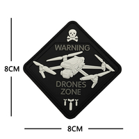Étiquette de vêtement carrée en caoutchouc 3D avec motif d'avion et de drones, patch en PVC souple pour pilote