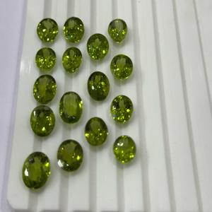 อัญมณีเพอริดอทธรรมชาติทรงรีแบบหลวมตัดสะอาดภายในอัญมณีเพอริดอท - Product Image 2