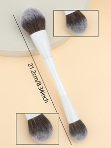 2025 Bajo MOQ Marca Privada <span class=keywords><strong>Brocha</strong></span> <span class=keywords><strong>Kabuki</strong></span> Grande Plana de Doble Punta para Base y Colorete, Sintética Premium Esponjosa para Rostro - Product Image 4