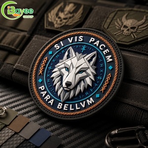 Patchs en silicone souple PVC personnalisés en gros avec logo 3D en relief pour sacs et accessoires - Product Image 1