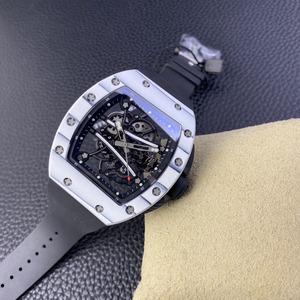 <span class=keywords><strong>Montre</strong></span> mécanique de luxe de haute qualité, mouvement intégré, échappement à 5 heures, roue d'équilibrage réelle, <span class=keywords><strong>montre</strong></span> pour <span class=keywords><strong>homme</strong></span> en carbone 61-01 Runway - Product Image 4