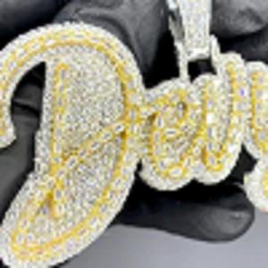 Offre Spéciale : Collier Pendentif Prénom en Moissanite Bicolore Or et Argent, Bijou Hip Hop Bling-Bling pour Femme à Prix Avantageux - Product Image 6