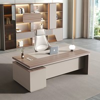 Ensemble de chaise de bureau exécutive compacte et moderne, poste de travail informatique minimaliste avec armoire basse, mobilier en bois crème avec éclairage LED