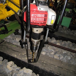 Machine de perçage portative en bois pour rails, équipement de perçage léger pour rails - Product Image 3