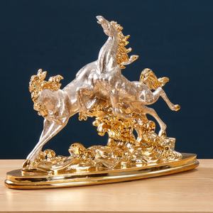 Modern yaşam boyutu reçine altın at heykel koşu at ev sanat dekorasyon heykeli - Product Image 3