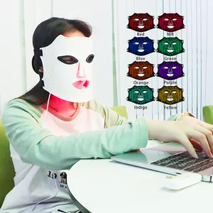 Professionelle kabellose 8-farbige LED rote Infrarotlicht Silikon LED Gesichtsmaske LED-Gesichtstherapie-Maske