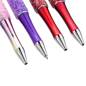 Stylos à bille DIY perlés avec strass scintillants, design étoilé multicolore, cadeau créatif pour tous les âges - Product Image 3