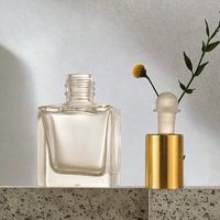 Flacon de parfum en verre carré plat unique à faible MOQ, 120 ml, flacons de parfum en verre vides, flacon pulvérisateur transparent pour huile de parfum