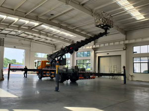 Camión de elevación aérea de brazo recto HOWO Sinotruk de 45M Camión de <span class=keywords><strong>plataforma</strong></span> de trabajo aéreo de operación de gran altitud - Product Image 4