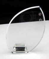 Nouveau design de trophée en forme de cœur en métal et cristal