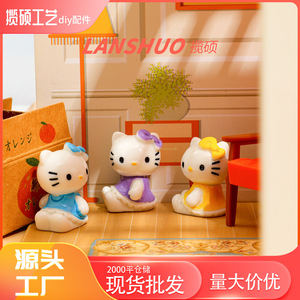 อุปกรณ์ตกแต่ง Hello Kitty ขนาดเล็ก 3 มิติ DIY ทำจากเรซิ่นพลาสติก เรืองแสงในที่มืด ของตกแต่งโต๊ะทำงาน อุปกรณ์งานฝีมือ - Product Image 3