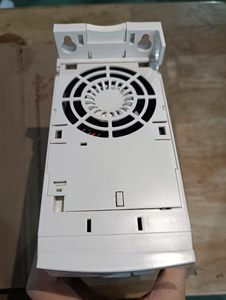 ACS150-03E-02A4-4 ACS150 ซีรีส์ 3P AC380V-480V 0.75KW PLC - Product Image 3
