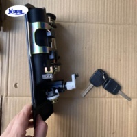 Nouvelle poignée de porte principale interne extérieure gauche de bonne qualité HOWO A7 T7 A7LWBT7LWB1664340 Pièces de rechange pour cabine de camion
