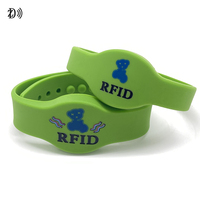 Bracelet en silicone RFID souple NFC NTAG 216 888 octets avec logo/code QR personnalisé, prix usine