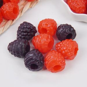 Grands accessoires réalistes en forme de framboises et de fraises sauvages pour desserts et gâteaux faits maison, ainsi que des décorations réalistes. - Product Image 4