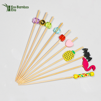 Brochettes jetables en bambou écologiques de qualité supérieure avec long manche pour la décoration de fruits, de barbecue, de poulet, de tasses de thé au lait et de sandwichs