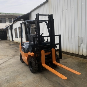 Para Montacargas Diésel de 1-3t de Capacidad, Motor Japonés, Neumáticos Antideslizantes Todoterreno, Alta Eficiencia para Reparación de Maquinaria de Construcción - Product Image 4
