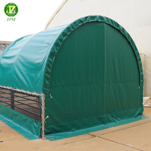 <span class=keywords><strong>Abri</strong></span> de bâtiment de stockage d'animaux recouvert de PVC vert durable de 17oz en tissu PVC parfait pour les abris de bétail, de cheval, de chèvre et de mouton - Product Image 1