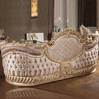 Canapé classique sculpté, élégant canapé doré, ensemble table et chaise, style français, salon, meubles en bois, canapé de luxe