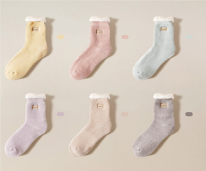 Calcetines gruesos de invierno para mujeres y niñas, cálidos, peludos, esponjosos, bordados, terciopelo, Coral, forro polar, Color macarrón, calcetines de dormir de Color sólido - Product Image 6