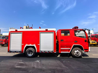 Camion de pompiers professionnel 5000L 158HP sur châssis Dongfeng pour la sécurité municipale et communautaire