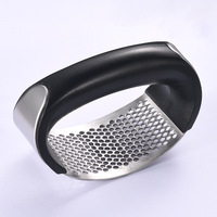 ZJ-25 Handmatige Knoflookpers Ring met Kneed- en Schilfunctie voor Huishoudelijk Gebruik, Fruit & Groente Gereedschap