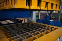 Machine à fabriquer des blocs de béton entièrement automatique Donyue QT18-15 avec système de vibration servo-hydraulique