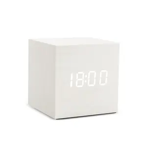Reloj despertador Digital de madera, alimentado por USB de madera reloj despertador/batería, Mini cubo LED, Digital con pantalla de hora/Fecha/temperatura