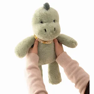 Échantillon gratuit dinosaure mignon personnalisé avec écharpe poupée en peluche enfants animaux en peluche doux bébé dinosaure vert en peluche