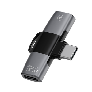 Adaptateur OTG 2-en-1 double USB Type C avec <span class=keywords><strong>prise</strong></span> audio AUX et chargeur DC 30W en alliage d'aluminium pour téléphone portable <span class=keywords><strong>iPhone</strong></span> Pro et ordinateur portable - Product Image 1