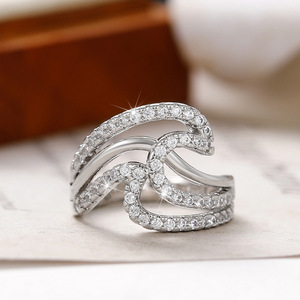 Anello Vintage a Strati con Onde per Donne, Gioiello da Dito Geometrico Irregolare alla Moda - Product Image 4