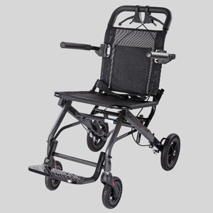 Fauteuil roulant manuel en aluminium léger avec siège rembourré pour personnes âgées, pliable et portable, 8,1 kg, fabriqué en Guangdong - Product Image 1