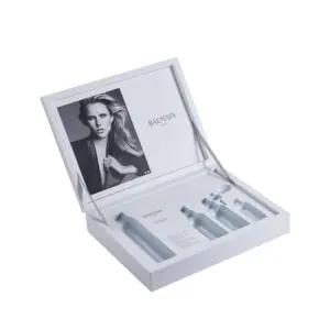 Lüks beyaz marka logosu menteşeli kapaklı küçük PET kakma boş kağıt karton hediye kozmetik kutusu ambalaj ile şerit kağit kutu