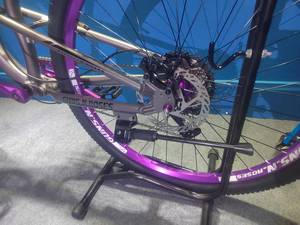 Bicicleta de Alta Calidad con Cuadro de Aluminio de 27 Velocidades, Frenos de Disco Hidráulicos Ordinarios de Acero, Ligera, con Absorción de Impactos ZXC-8 - Product Image 6