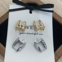Boucles d'oreilles rectangulaires courbées en laiton brossé, plaquées or/rhodium, avec fermoirs à vis pour la fabrication de bijoux artisanaux