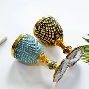 Calice da Vino Retrò Rosso Colofur 2025, Bicchiere Elettroplaccato Oro per Cocktail e Vino con Stelo - Product Image 3