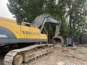 Excavatrice lourde d'occasion Volvo EC360BLC bien entretenue, 36 tonnes, godet de 3 m, modèle 2021, origine Japon, 0-20 000 heures, rapport technique - Product Image 4