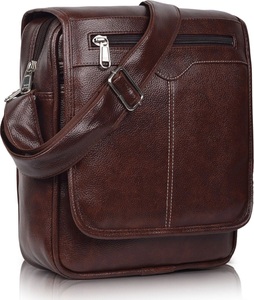 Sac de Voyage de Luxe en Cuir Marron avec Doublure en Polyester, Fermeture Éclair, Sac Bandoulière Durable pour Hommes, Idéal pour le Bureau - Product Image 1