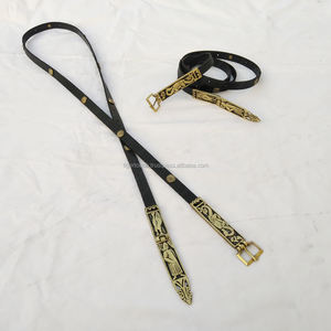 Ceinture en cuir médiéval en noir pour femme, ceinturon médiéval, avec rosaces en laiton - Product Image 4