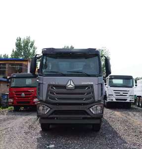 Camion benne basculante d'occasion Sinotruck HOWO 375ch 8x4 à conduite à droite en promotion - Product Image 1