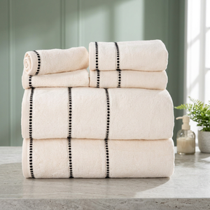 Ensemble de serviettes de bain rayées blanches ORCHID avec bordure rayée noire en dobby, coton biologique écologique et moelleux pour la maison, l'hôtel et le spa - Product Image 1