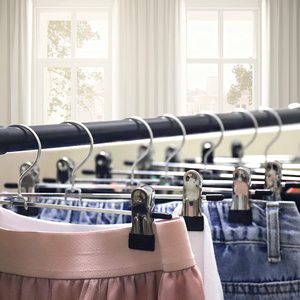 Cintres pour pantalons en métal avec clips <span class=keywords><strong>Cintre</strong></span> pour pantalons en métal antidérapant Cintres pour shorts <span class=keywords><strong>à</strong></span> faible encombrement - Product Image 4