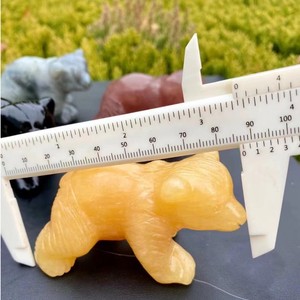 Oso Polar Tallado a Mano en Cristal - Souvenir de Piedras Naturales con Propiedades Curativas - Product Image 2