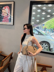 Pochette dôme allongée en cuir véritable exclusif, Cadeaux d'affaires VIP de Dubaï, Personnalisation pour propriétaires de marques, Fabricant B2B - Product Image 5