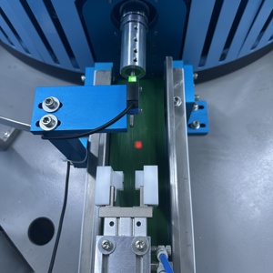 Máy in 6 màu hoàn toàn tự động cho ống và chai với hệ thống sấy tích hợp máy in màn hình quay - Product Image 5