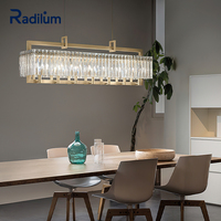 Lustre Crek, design moderne en cristal linéaire en or champagne brossé avec tiges de prisme en verre, lumière rectangulaire d'îlot de cuisine