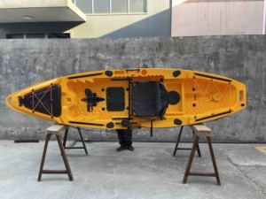 Kayak Sit-on-Top avec logo personnalisé, <span class=keywords><strong>bateau</strong></span> en PE rotomoulé de 11 pieds, kayak de pêche à propulsion par pédale unique avec siège surélevé et PFD homologué CE - Product Image 4