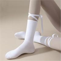Chaussettes de yoga antidérapantes mi-mollet pour femmes, avec grip, en dentelle, personnalisables, pour Pilates et Barre, idéales pour les sports d'intérieur - Vente en gros