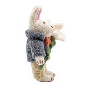 Décoration de Noël en tricot fait main, lapin et fleur de poinsettia, à suspendre au mur, écologique, taille personnalisée, traditionnelle, 100% laine - Product Image 3